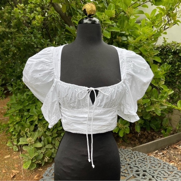 Zara cropped eyelet top white present sleeves balloon bell sleeves - Picture 2 of 8